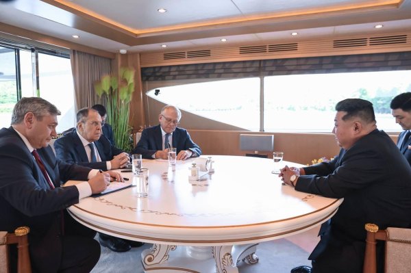 大象配资 涉美军事活动 俄罗斯公布俄外长与金正恩会见更多细节